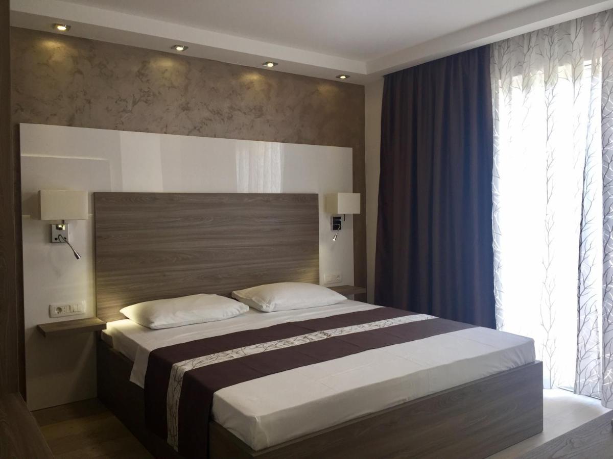 Belveder Deluxe Suite And Rooms Supetarska Draga Exterior photo